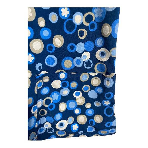 Scrub Top Divine Stretch Size Small Blue Print Front Pockets V Neck - Picture 5 of 12